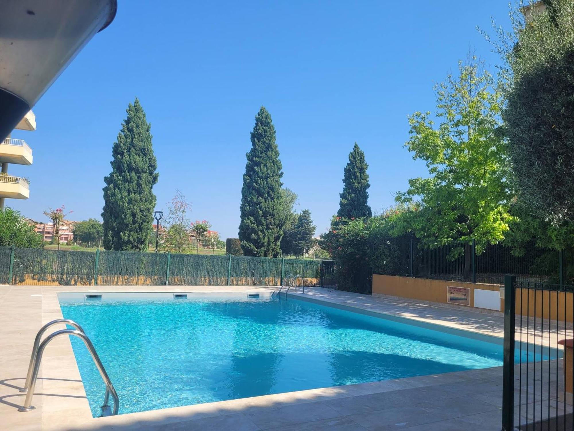 דירות לאט Le Jardin D'Hugo מראה חיצוני תמונה
